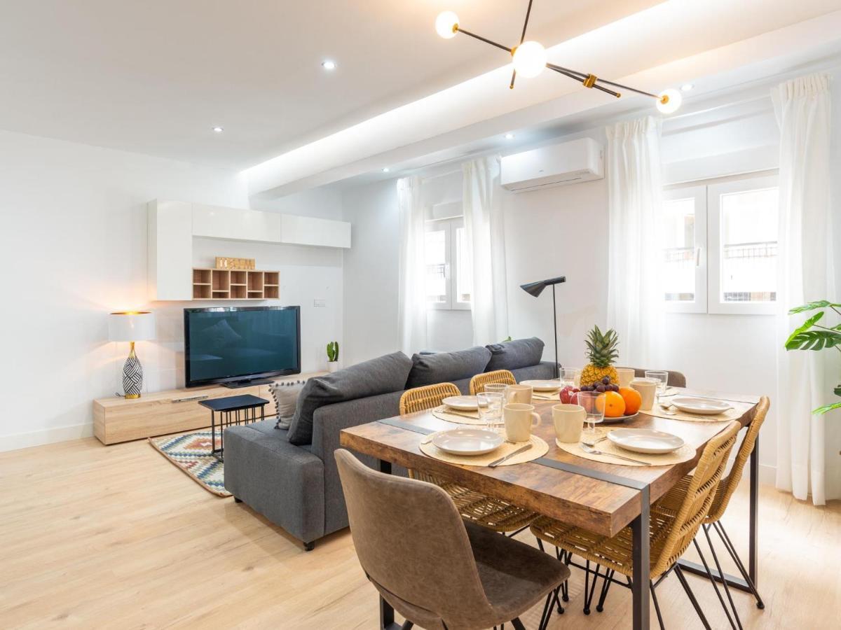 Gorgeous Renovated Apartment 2Br Ac Málaga Kültér fotó