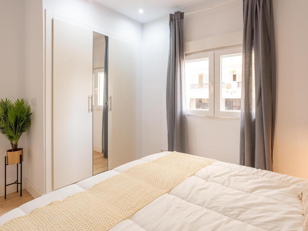 Gorgeous Renovated Apartment 2Br Ac Málaga Kültér fotó
